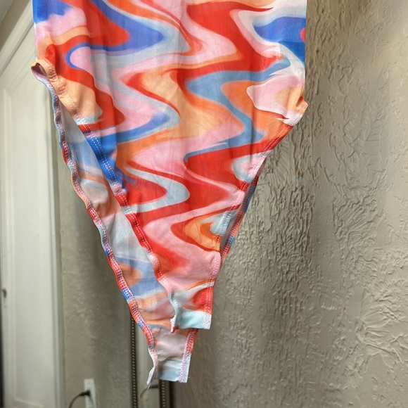 NWOT Marbled Print Sheet Bodysuit - Picture 5 of 8